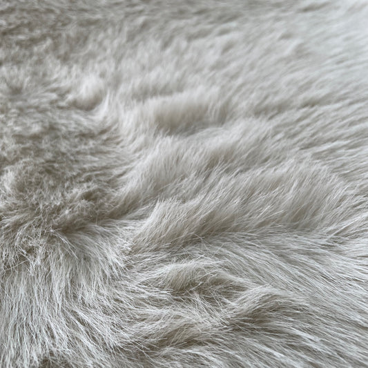 Pêlo Alto Bege Acinzentado