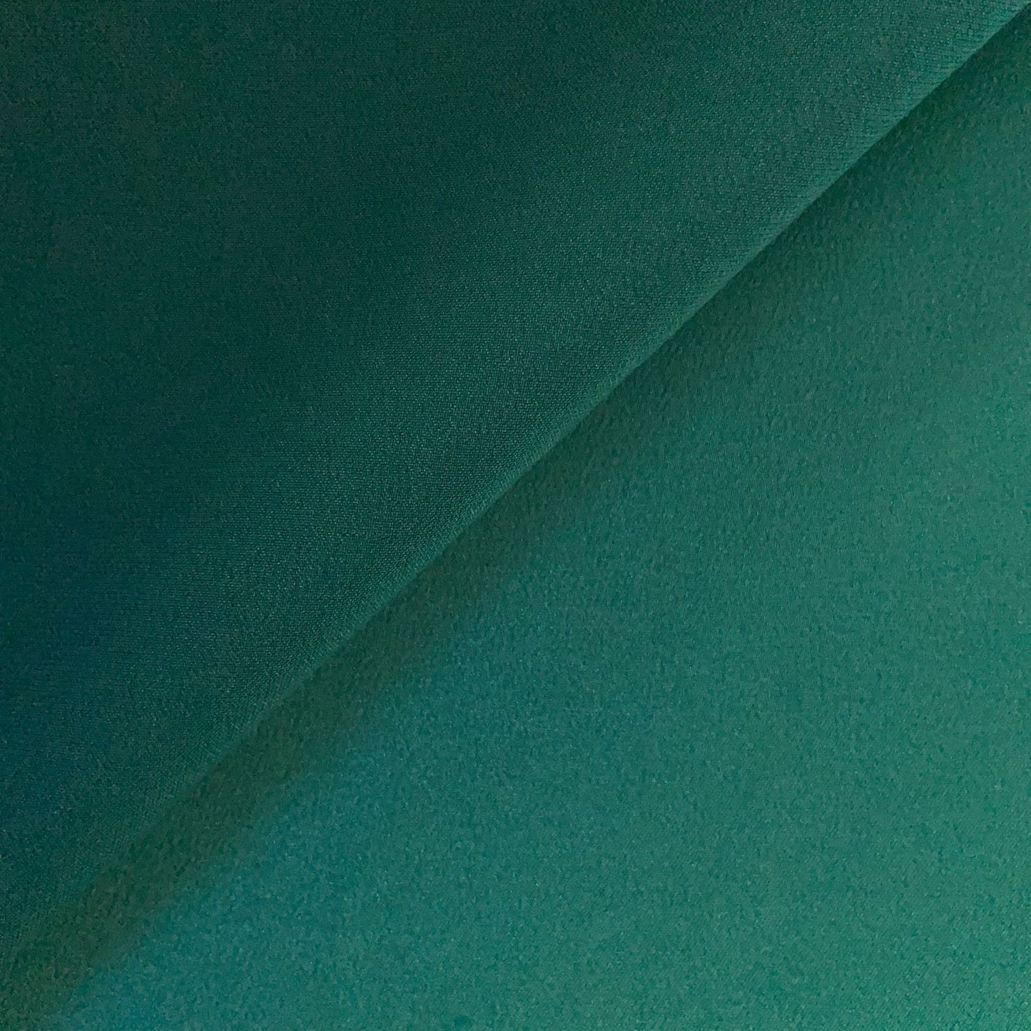 Tecido Porto Verde Esmeralda