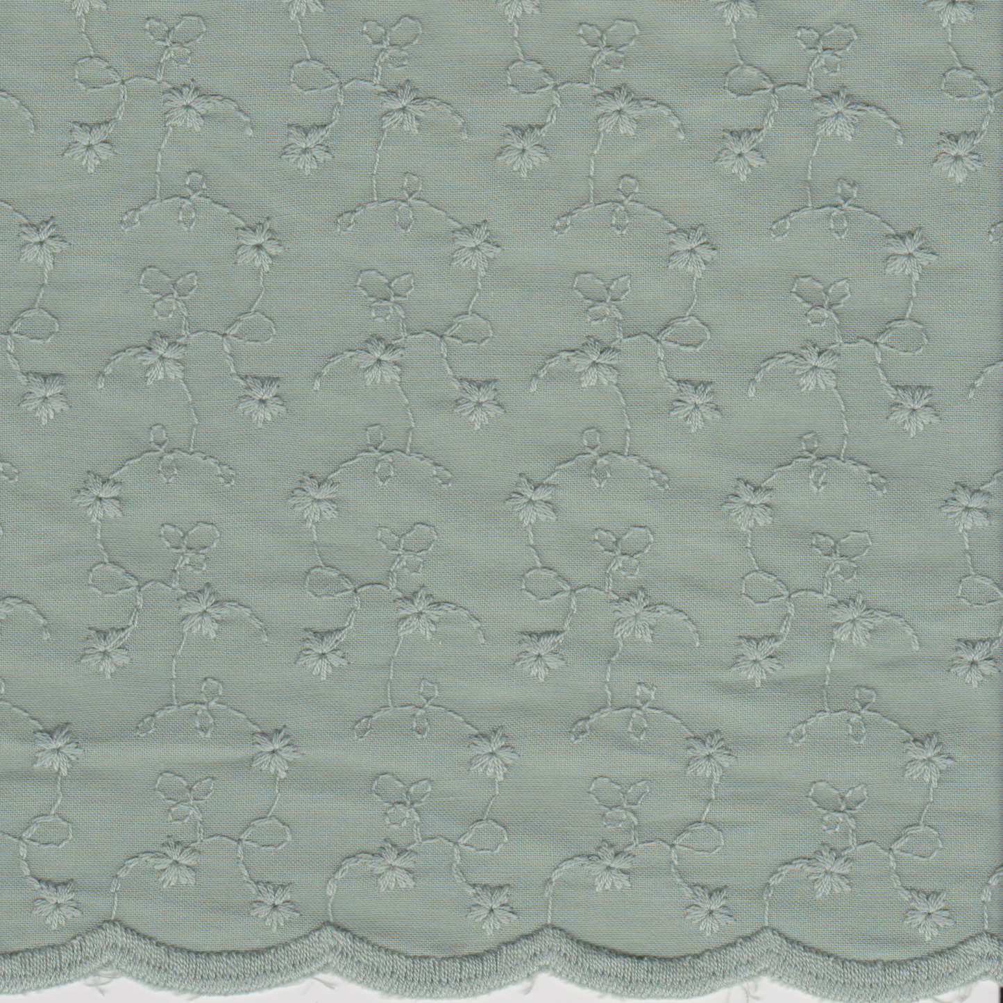 Bordado Inglês Flores Verde Água