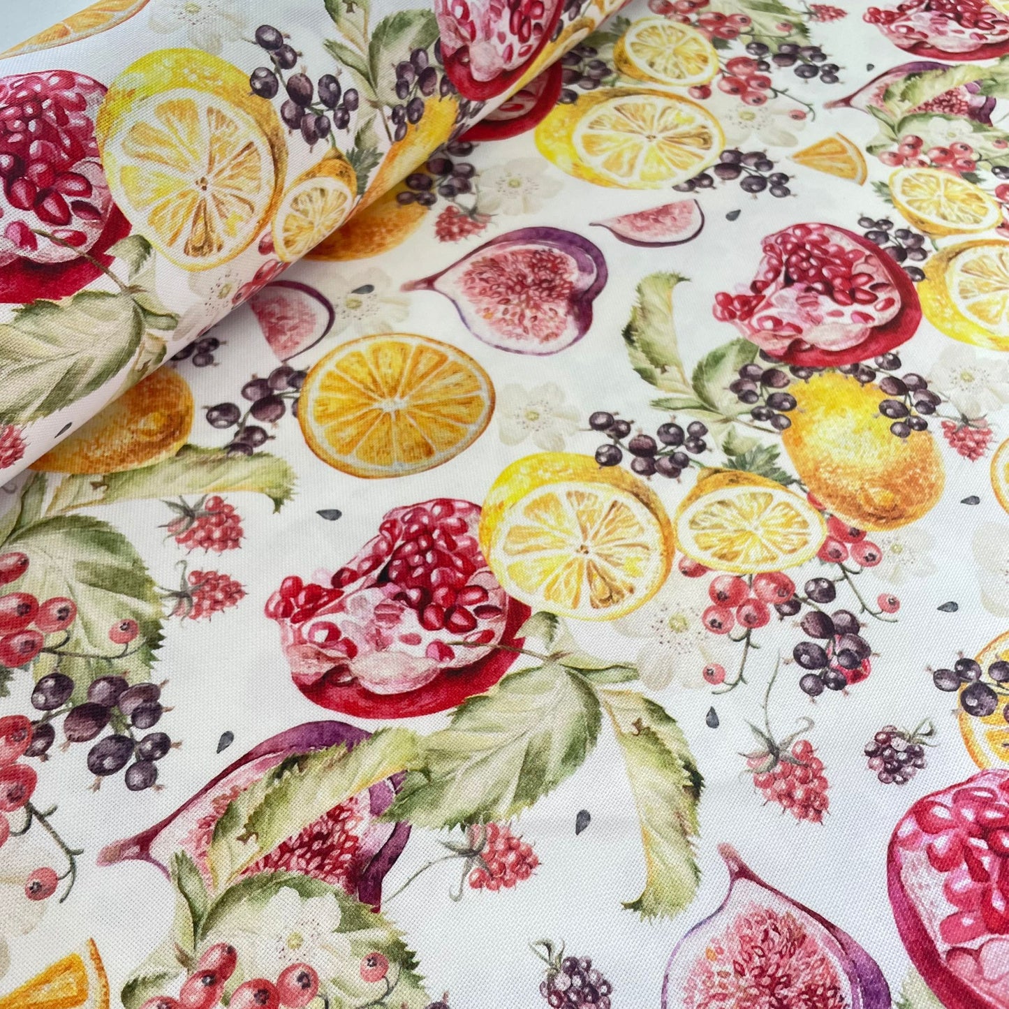 Tecido Anti-Nódoas Romãs