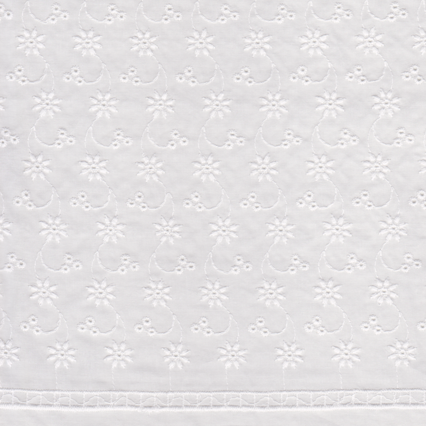 Bordado Inglês Florinhas