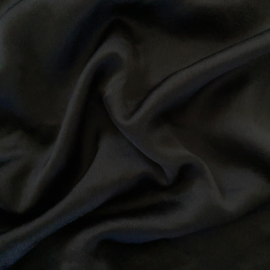 Crepe Acetinado Preto