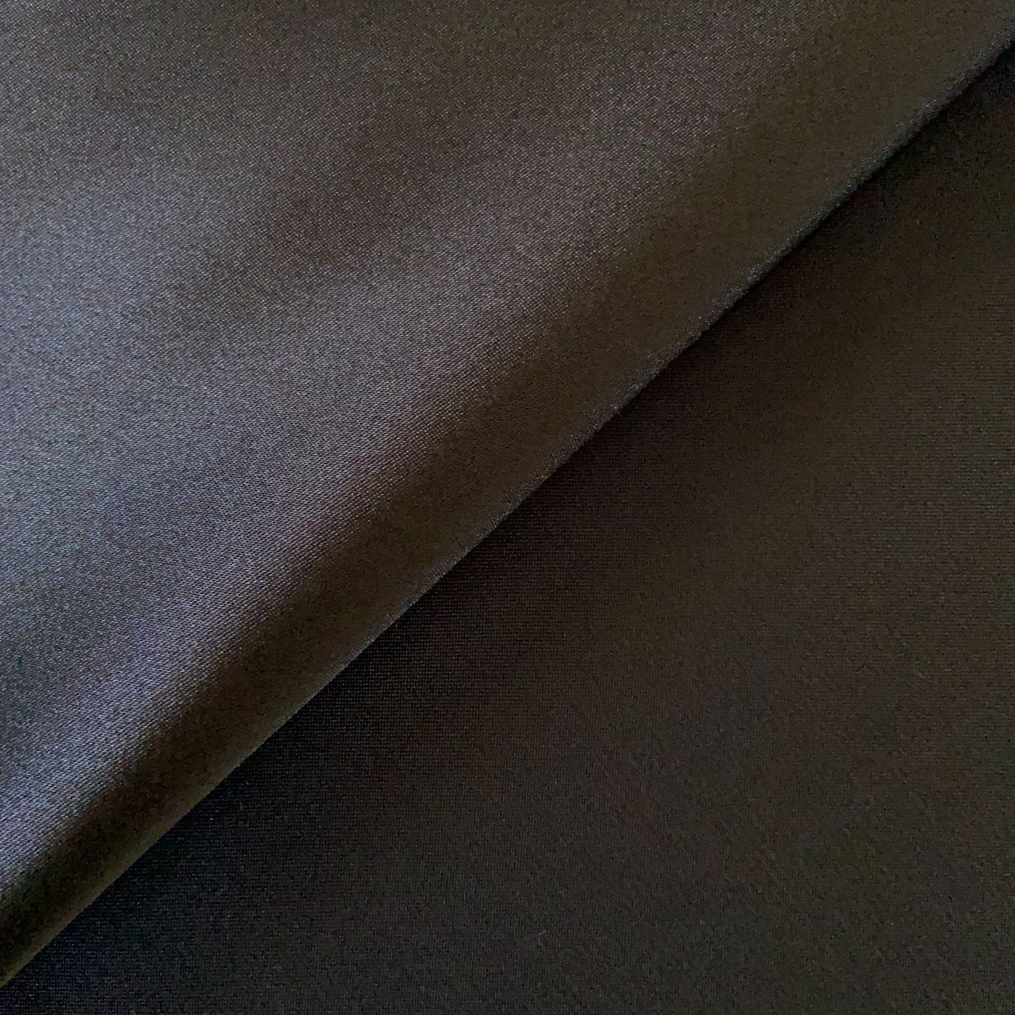 Cetim Camiseiro Preto