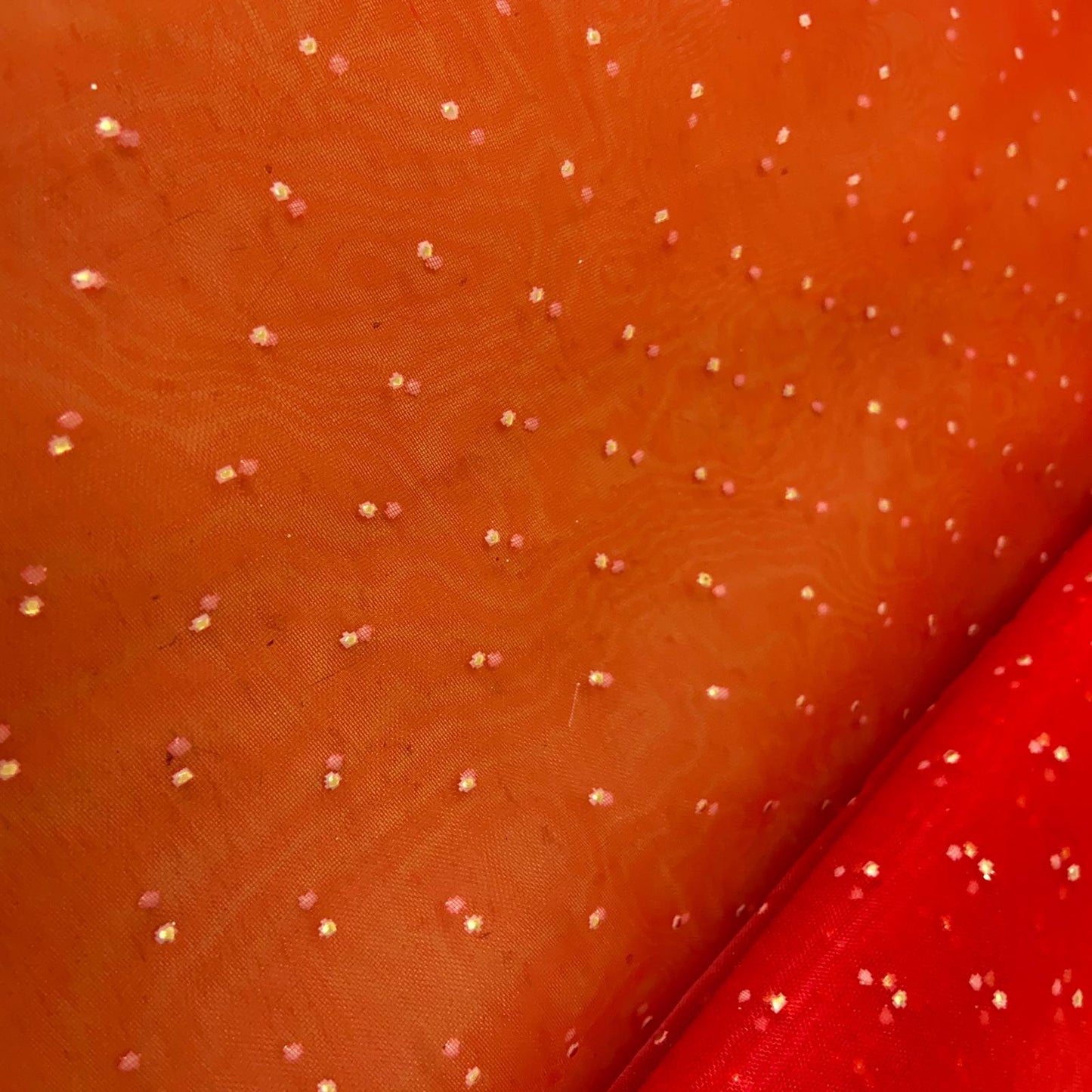 Organza Vermelho Pintas Dourada