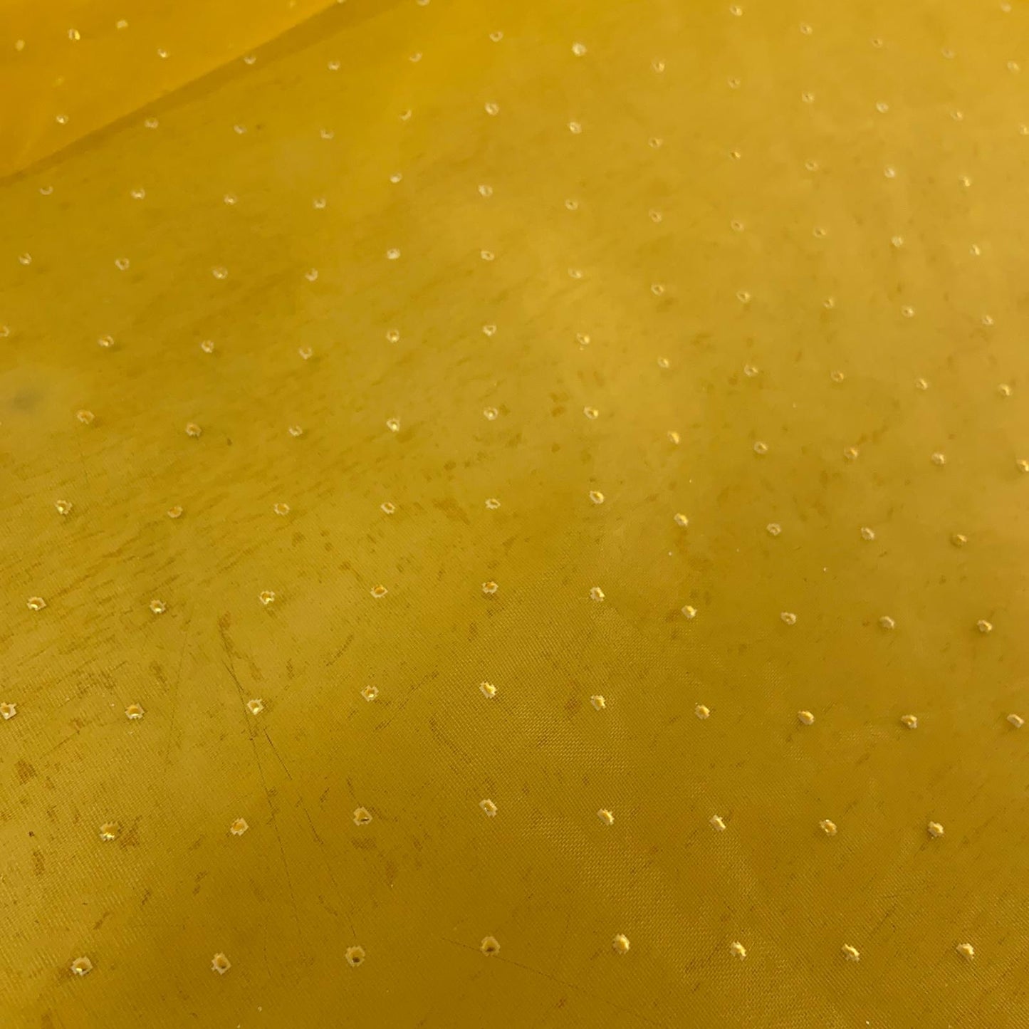 Organza Amarelo Pintas Dourada